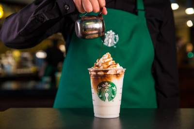Кевин Джонсон - Акции Starbucks упали почти на 2%: одновременно квартальная прибыль выросла - 24tv.ua - Новости