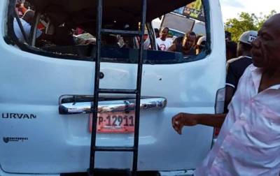 На Гаити при столкновении двух автобусов погиб 21 человек - korrespondent.net - Гаити - Порт-О-Пренс