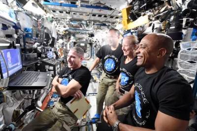NASA и SpaceX задерживают возвращение на Землю астронавтов Crew-1 - techno.bigmir.net - Киев - шт.Флорида