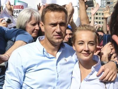 Навальный - Во Внуково назвали случайностью уход самолета Навального на запасной аэропорт - sobesednik.ru