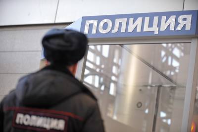 Обиженный сотрудник украл из магазина смартфоны почти на 500 тысяч рублей - vm.ru - Москва