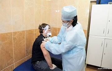 Беларусь в рейтинге вакцинации от COVID-19 уступает Экваториальной Гвинее и Бангладеш - charter97.org - Бангладеш - Экваториальная Гвинея