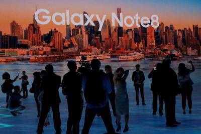 Samsung отчиталась о максимальной с 2018г операционной прибыли за 1 кв - smartmoney.one - Москва - Сеул - Reuters