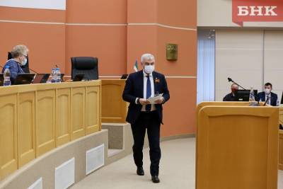 Виктор Бобыря - Владимир Уйба - Владимир Уйба поставил задачу нарастить экспорт ягод, грибов и оленины до десятков миллионов долларов - bnkomi.ru - респ. Коми