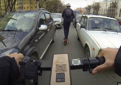 Полиция накажет рязанского блогера, проехавшего по встречке на электросамокате - ya62.ru - Рязань