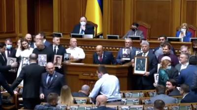 Вячеслав Молотов - Вадим Рабинович Опзж - Оппозиция устроила в Раде акцию «Бессмертный полк» - news-front.info - Украина