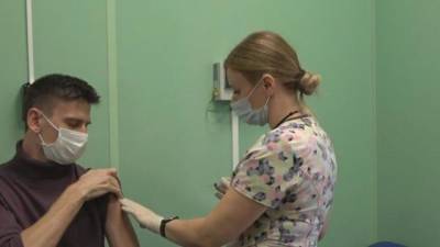 В Петербурге могут начать выдавать денежное вознаграждение за вакцинацию - delovoe.tv - Санкт-Петербург