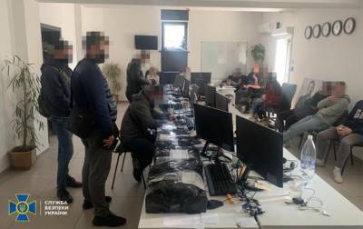 В Виннице call-центры обманывали украинцев на 7 млн гривен в месяц - korrespondent.net - Винница