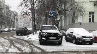 Инспекторы по парковке рассказали, за какие нарушения парковки чаще всего штрафуют киевлян: фото - 24tv.ua - Киев - Новости