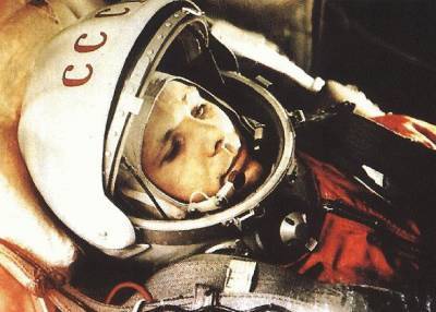 Юрий Гагарин - Алексей Леонов - В Тунисе открыли бюст первого в мире космонавта Юрия Гагарина - pravda-tv.ru - Тунис - Тунисская Респ.