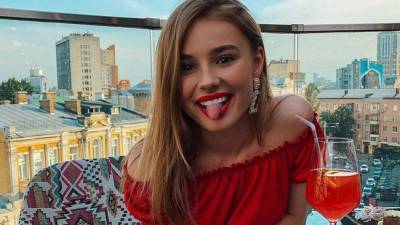 Анатолий Штефан - "Лучше сдохнуть здесь, чем в Украине": звезда сериала "Школа" Василенко променяла Киев на Москву - 24tv.ua - Москва - Киев