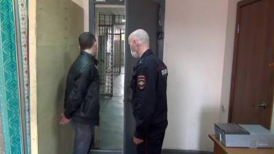 Во Владивостоке пьяный сотрудник автомойки угнал машину клиента - iz.ru - Приморье край - Владивосток