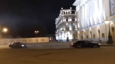Полиция нашла стритрейсеров, устроивших дрифт в центре Петербурга - dp.ru - Ленинградская обл. - Санкт-Петербург - Сахалинская обл.