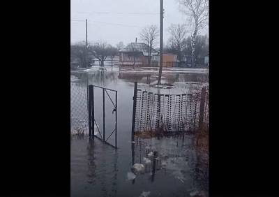 Опубликовано видео из затопленного села в Рязанской области - ya62.ru - Рязанская обл. - район Сасовский