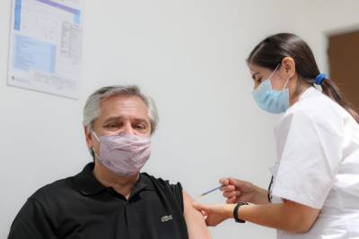 Президент Аргентины, который был вакцинирован российским "Спутником" заболел коронавирусом - 24tv.ua - Аргентина
