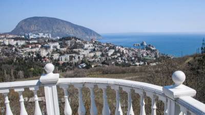 Евгений Тишковец - Ранняя весна в Крыму между двух штормов и снега - фото - crimea.ria.ru - Крым - Симферополь