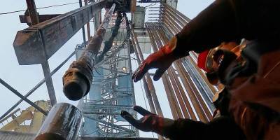 Евгений Киселев - Роснедра посчитали, когда кончится российская нефть - ruposters.ru