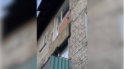 Врачи сообщили о состоянии женщины, упавшей вместе с балконом в Сызрани - vesti.ru - Самара