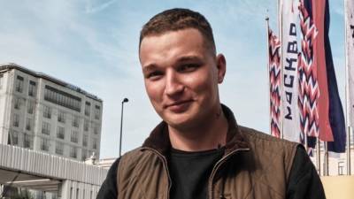 Эдвард Бил - Блогер - Устроивший крупное ДТП блогер Эдвард Бил избежал СИЗО - politros.com - Москва - Тверь