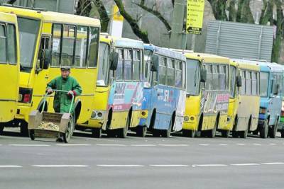 В киевских маршрутках сегодня подорожал проезд – маршруты и цены - lenta.ua - Киев - Киевская обл.