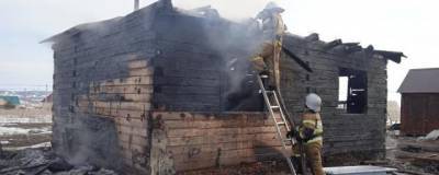 В Башкирии женщина и ребенок погибли при пожаре в частном доме - runews24.ru - Башкирия - район Благоварский
