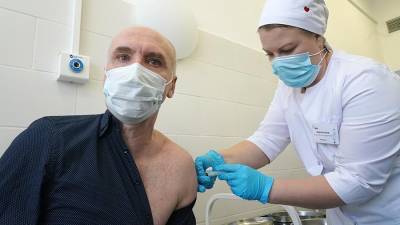 Татьяна Кусайко - Врач назвала вакцинацию наиболее эффективной защитой от COVID-19 для пожилых - iz.ru