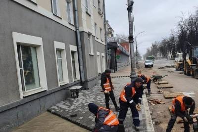Укладка плитки стартовала на Октябрьском проспекте в Пскове - mk-pskov.ru - Псковская обл. - Псков
