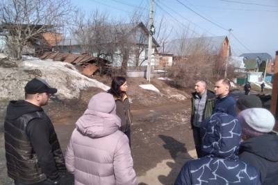 На улице имени Гагарина сделали освещение и выравнивают дорогу - saratov.mk.ru - Саратов