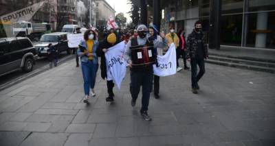 Центр Тбилиси перекрыт: в столице протестуют против "комендантского часа" - sputnik-georgia.ru - Грузия - Тбилиси