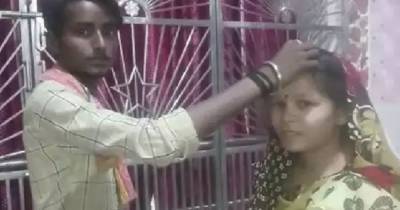 Муж узнал о наличии любовника у жены и помог им устроить свадьбу - ren.tv - Индия