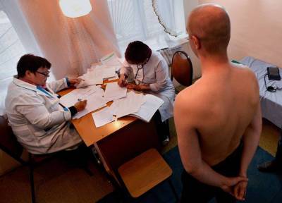Должны будут приходить сами: в России ужесточат правила постановки на воинский учет - province.ru