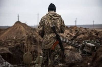 ООС: Зафиксировано 13 вражеских обстрелов, есть раненый - from-ua.com - Светлодарск - населенный пункт Луганское