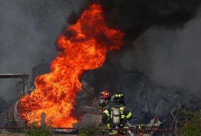 На химзаводе в США вспыхнул пожар, население прилегающих районов эвакуируют - unn.com.ua - США - Киев - штат Миссури - Сент-Луис