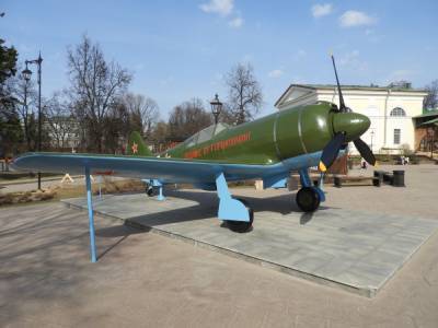 «Сокол» отреставрировал макет самолета Ла-7 в Нижегородском кремле - vgoroden.ru - Нижний Новгород