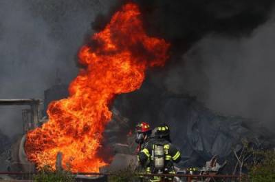 Масштабный пожар на химзаводе в США: население прилегающих районов экстренно эвакуируют - from-ua.com - штат Миссури - Сент-Луис