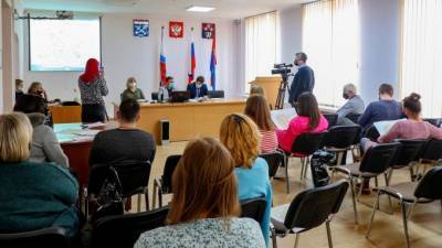 В Выборге обсудили с предпринимателями пешеходную зону на Крепостной - piter.tv - образование Выборгский Район