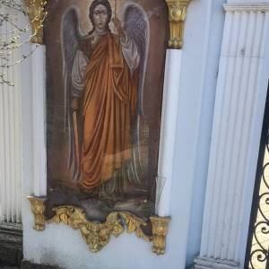 В Запорожской области мужчина разбил иконы при входе в храм. Фото - reporter-ua.com - Запорожская обл.