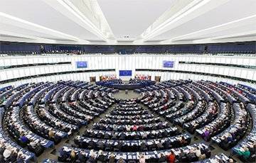 Европарламент потратит на разработку вооружений восемь миллиардов евро, чтобы сэкономить сто - charter97.org