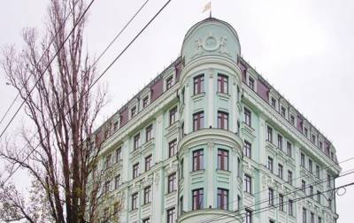 В центре Одессы на прохожего рухнул карниз - korrespondent.net - Украина - Одесса