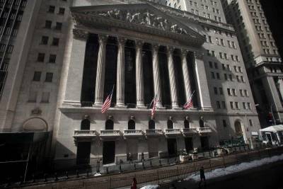 Уолл-стрит снижается из-за фиксации прибыли - smartmoney.one - Reuters