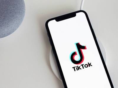 Джо Байден - Bloomberg: TikTok начал цензурировать видеоролики с критикой российских властей - rosbalt.ru