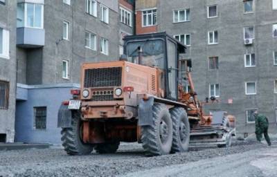 Илья Середюк - Илья Середюк рассказал, что в Кемерове начали ремонтировать дворы - gazeta.a42.ru
