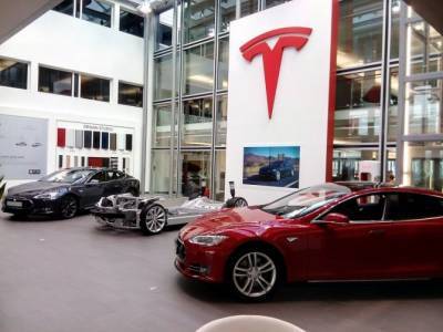 Илон Маск - Фирма Tesla продала рекордное число электромобилей - usedcars.ru