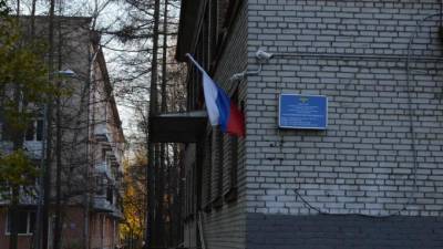 В Выборгском районе задержали мужчину, который побил директора магазина и украл продукты - piter.tv - Санкт-Петербург - Петербург
