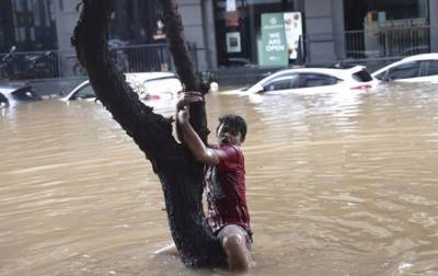В Индонезии десятки людей погибли в результате оползней и наводнений и мира - cursorinfo.co.il - Австралия - штат Теннесси - Индонезия