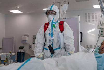 В России выявили 8817 новых случаев коронавируса - lenta.ru - Москва - Санкт-Петербург - Московская обл. - Еврейская обл. - респ.Тыва - Магаданская обл.