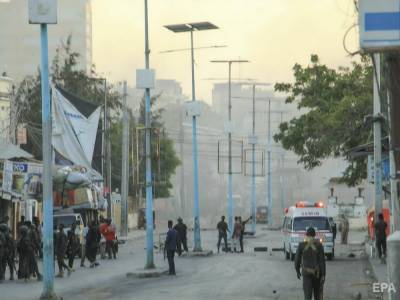 В результате теракта смертника в Сомали погибло пять человек - gordonua.com - Сомали - Могадишо