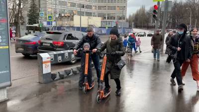 Сезон проката самокатов стартовал в Москве. - riafan.ru - Москва