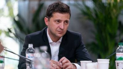 Владимир Зеленский - Владимир Арьев - Украинский нардеп Арьев указал на планы Зеленского погреться под солнцем Катара - nation-news.ru - Катар