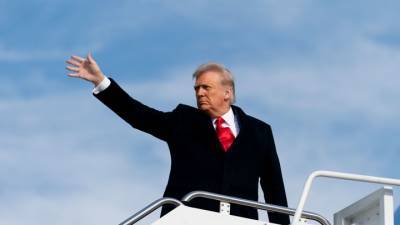 Дональд Трамп - Сайт Трампа втихаря снимал деньги его сторонников, пишет NYT - vesti.ru - New York